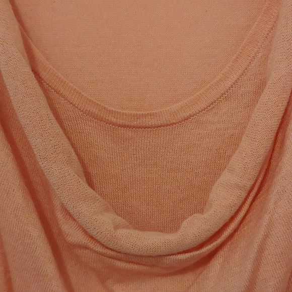 Banana  Republic peach top - Picture 3 of 3